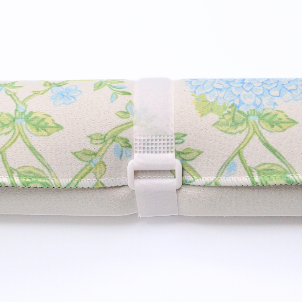 Middle & Main June Bride Bouquet Mahjong Mat
