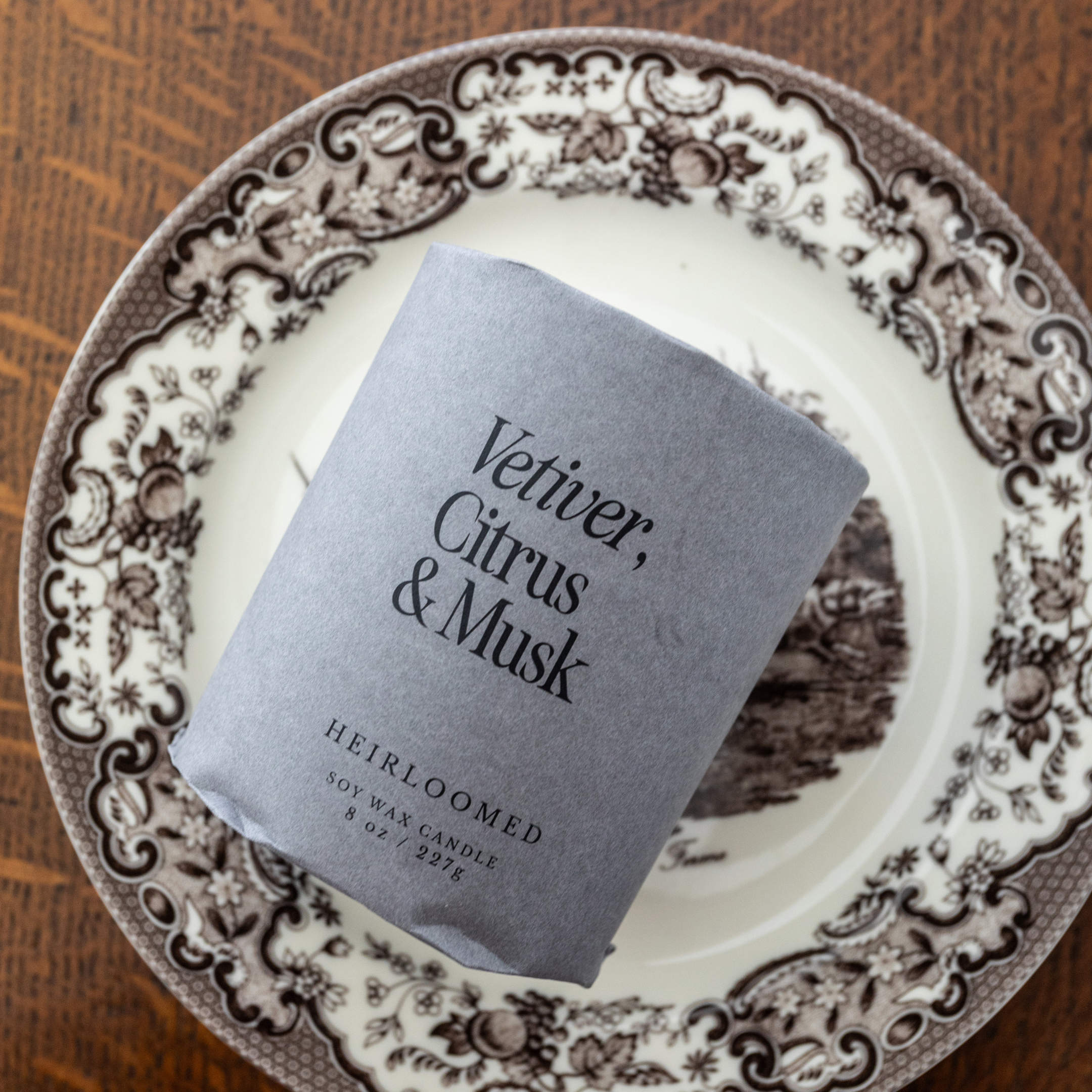 Heirloomed Candle - Vetiver, Citrus & Musk - 8 oz